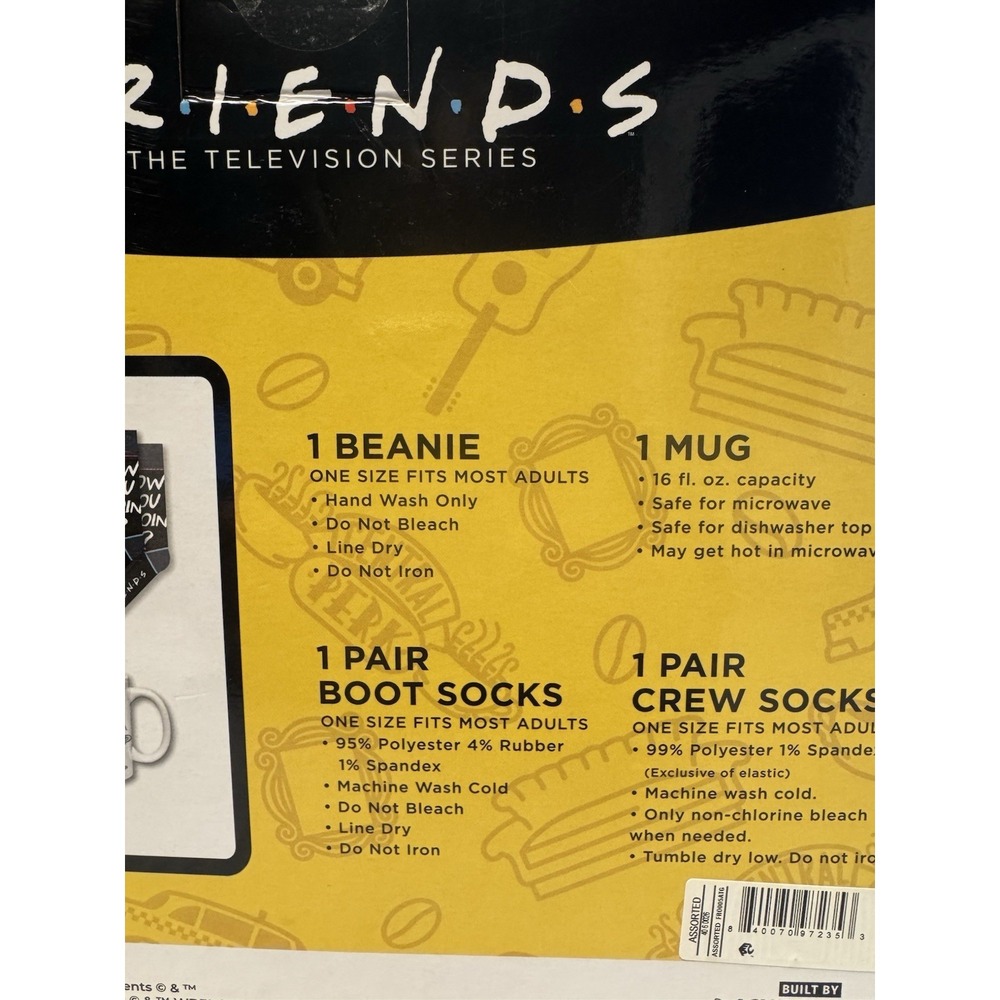 Friends Central Perk Gift Set (Mug, Socks x 2, And Beanie) BRAND NEW - Picture 8 of 10